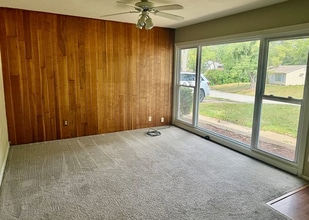 134 Madison Dr in Decatur, IL - Building Photo - Building Photo