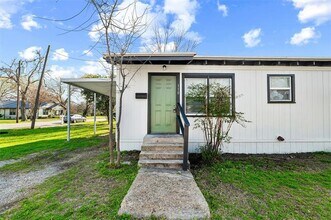 110 Poplar St in Waxahachie, TX - Building Photo - Building Photo