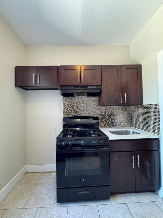 901 Bergen St in Newark, NJ - Building Photo