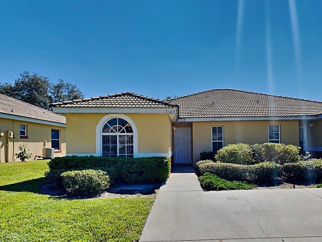 2129 Mystic Ring Loop in Kissimmee, FL - Building Photo - Building Photo
