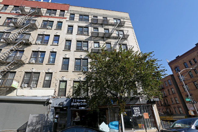 129 E 102nd St in New York, NY - Building Photo - Building Photo