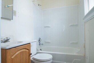 2316 Chickasaw St in Cincinnati, OH - Building Photo - Building Photo