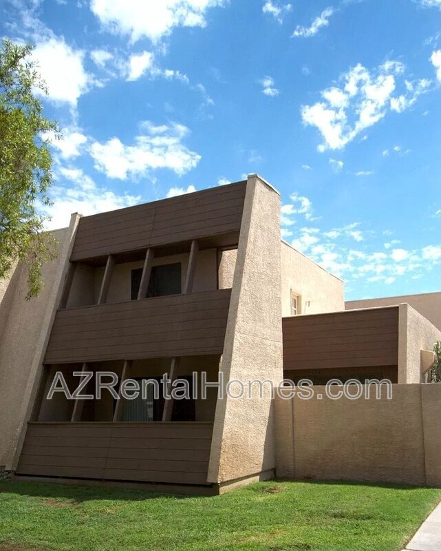 property at 827 W 13th St