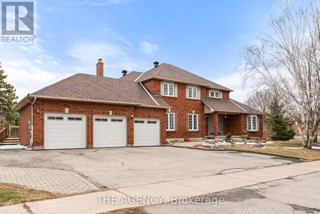 92 Russell Snider Dr in Nobleton, ON - Building Photo - Building Photo