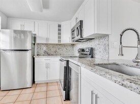14155 SW 87th St in Miami, FL - Building Photo