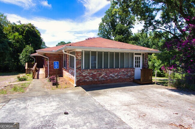 1835 Lawrenceville Hwy in Lawrenceville, GA - Building Photo - Building Photo