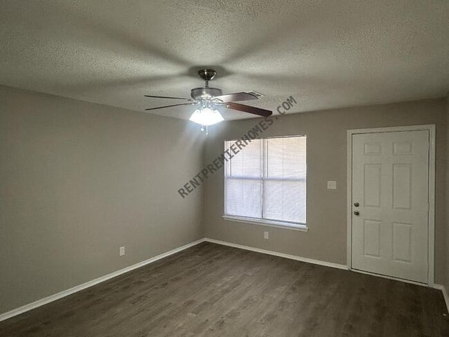 property at 1103 W 20th St