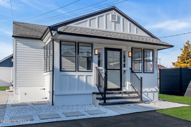 1807 Laurel Terrace in Belmar, NJ - Building Photo - Building Photo