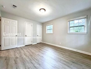 1819 Oakmont Dr NW in Atlanta, GA - Building Photo - Building Photo