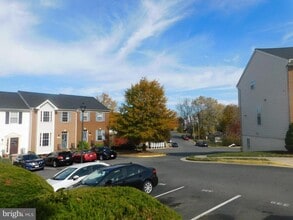 337 Kirby St in Manassas Park, VA - Building Photo - Building Photo