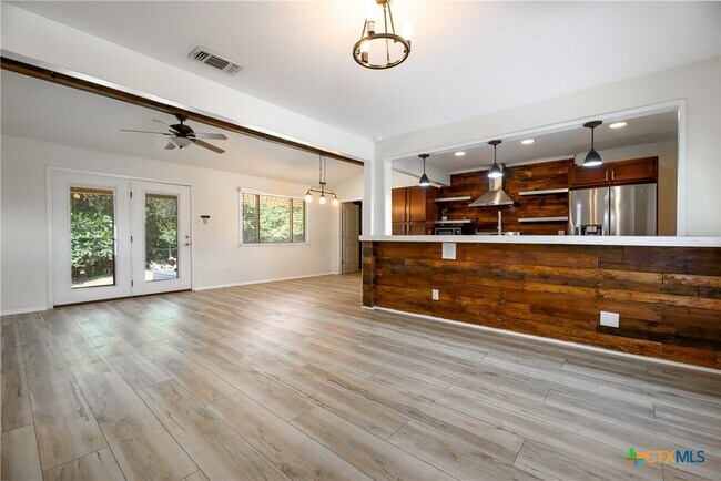 625 Creek Dr in New Braunfels, TX - Building Photo - Building Photo