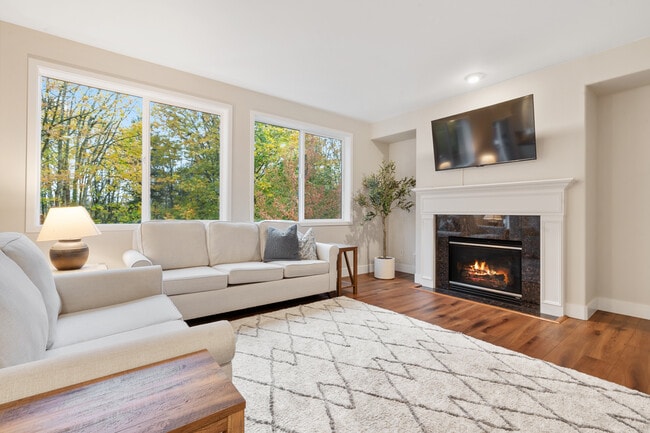 22202 68th Pl West in Mountlake Terrace, WA - Building Photo - Building Photo