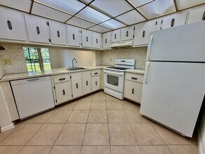 7173 Orange Dr in Davie, FL - Building Photo - Building Photo