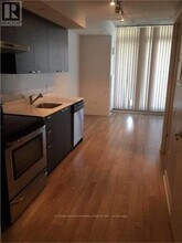 375 King St W in Toronto, ON - Building Photo - Building Photo