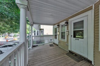 299-301 Alewife Brook Pkwy in Somerville, MA - Building Photo - Building Photo