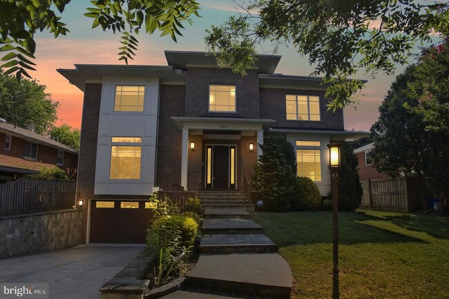 property at 7607 Newmarket Dr