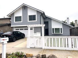 2940 Luff Ct in Oxnard, CA - Building Photo