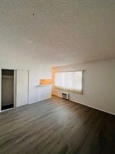 1260 Beachwood Dr in Los Angeles, CA - Building Photo - Building Photo