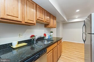 5009 D St SE in Washington, DC - Building Photo - Building Photo