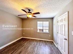 1800 Labette Manor Dr in Little Rock, AR - Building Photo - Building Photo