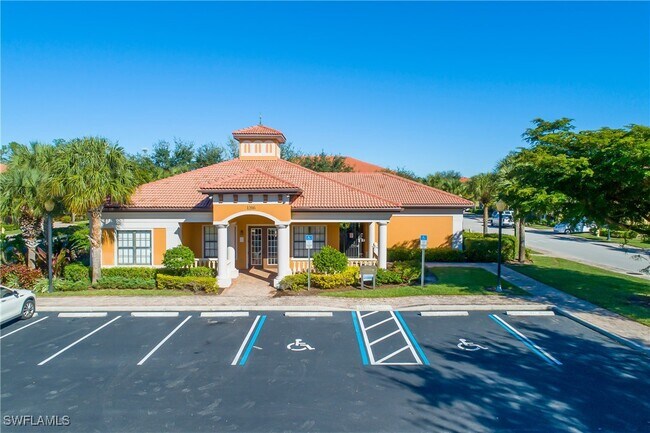 1275 Strada Milan Ln in Naples, FL - Foto de edificio - Building Photo