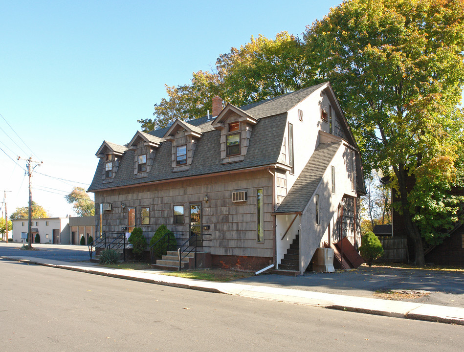 21-27 Germania St in Southington, CT - Building Photo