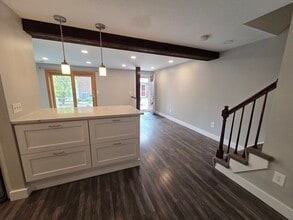 144 Quincy Shore Dr in Quincy, MA - Building Photo - Building Photo