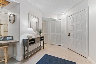 1605 S US Hwy 1, Unit E104 in Jupiter, FL - Building Photo - Building Photo