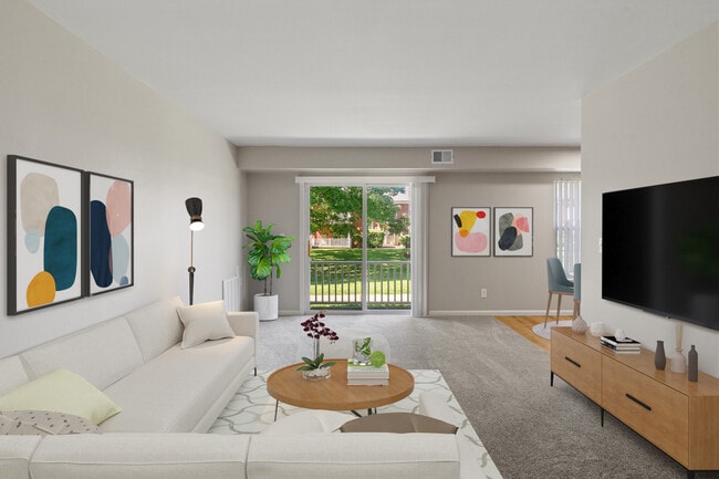 Niskayuna Gardens in Niskayuna, NY - Building Photo - Building Photo