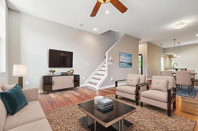 property at 1527 Light St