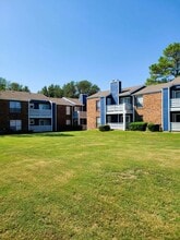 Post Oaks Apartments in Sherman, TX - Foto de edificio - Building Photo