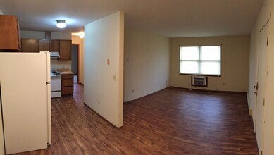 511 Church St in Marshfield, MO - Building Photo - Building Photo