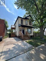 1567 Cataraqui St in Windsor, ON - Building Photo