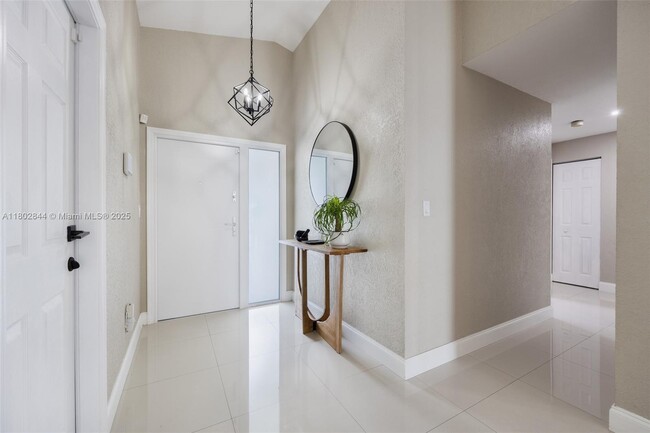 3506 NW 79th Way in Hollywood, FL - Foto de edificio - Building Photo