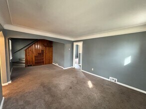 13425 Georgiana Ave in Warren, MI - Building Photo - Building Photo