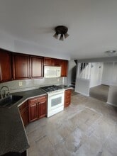 42 Hathaway Dr in Sicklerville, NJ - Building Photo - Building Photo