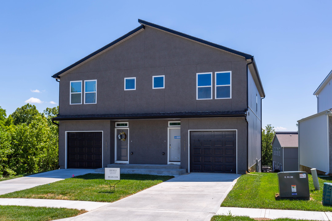 The Ridge Townhomes Phase II in Kansas City, MO - Foto de edificio