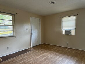 1008 Anderson Pl, Unit 1008-A in High Point, NC - Foto de edificio - Building Photo