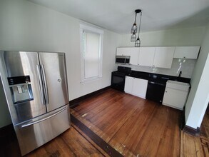 2000 Ryan Ave, Unit 1 in Cincinnati, OH - Building Photo - Building Photo