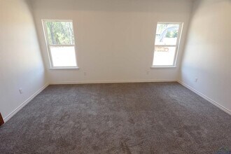 175 Heartland Xing in Diana, TX - Building Photo - Building Photo