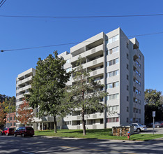 Gage Park Heights in Hamilton, ON - Building Photo - Building Photo