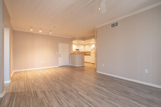 College Park Apartments in Upland, CA - Foto de edificio - Interior Photo