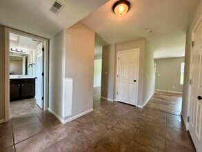 1204 Louisville Dr in Columbia, MO - Building Photo - Building Photo
