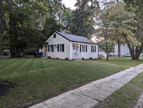 50 1st Ave in Lindenwold, NJ - Foto de edificio - Building Photo