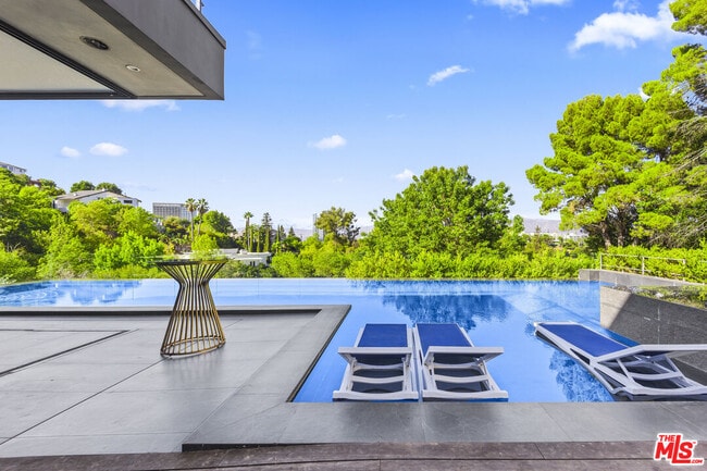 property at 3712 Broadlawn Dr