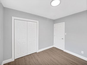 401 Bunting Rd in St Catharines, ON - Building Photo - Building Photo