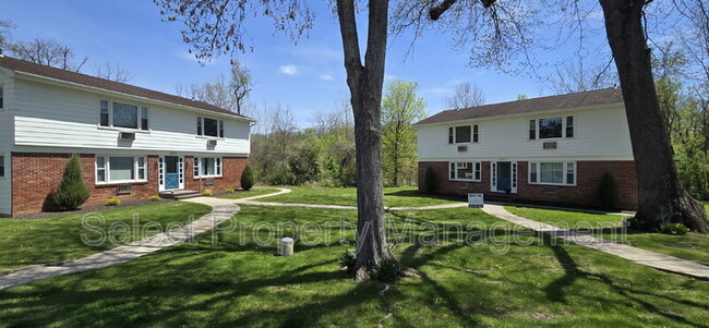 3839 Sleepy Hollow Ln in Fort Wayne, IN - Building Photo - Building Photo