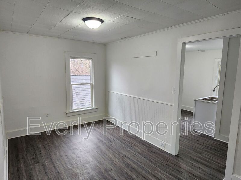 1664 N Wisconsin St in Racine, WI - Building Photo