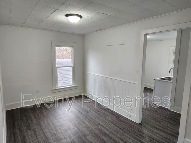 property at 1664 N Wisconsin St