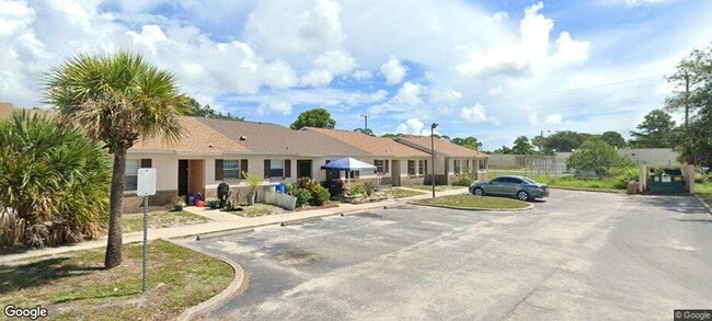 property at 1514 Clearlake Rd